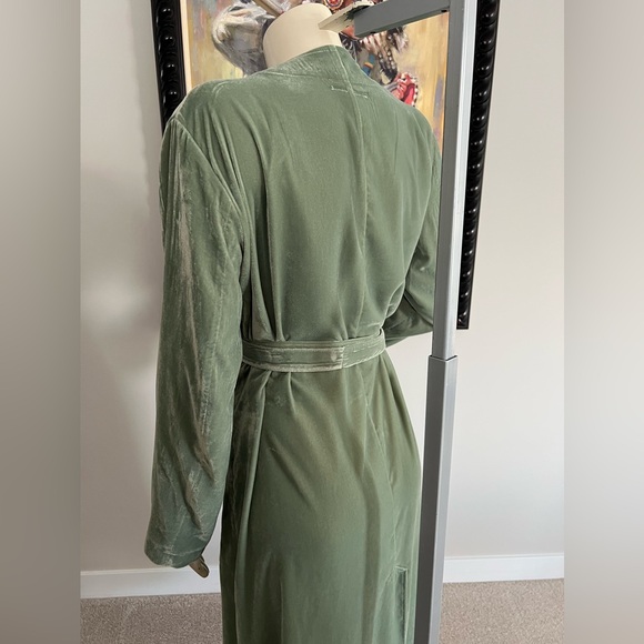 The MM6 MAISON MARGIELA Velvet Long House Coat - Picture 7 of 15